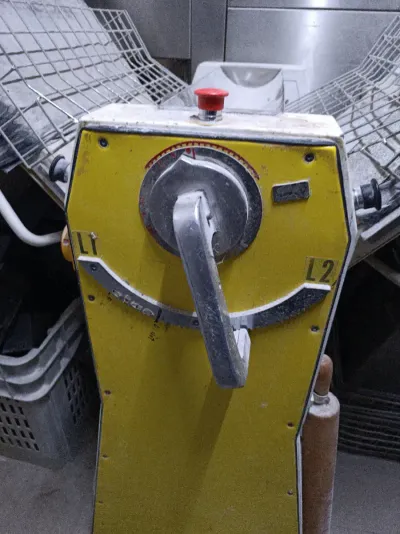 Máquina laminadora Tober