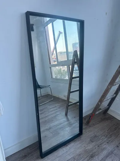 tengo 3 Espejos grandes negros en buen estado