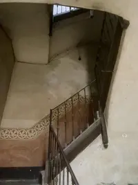 Edificio en permuta en El Poble Sec - Parc de Montjuïc en Barcelona - miniatura 1