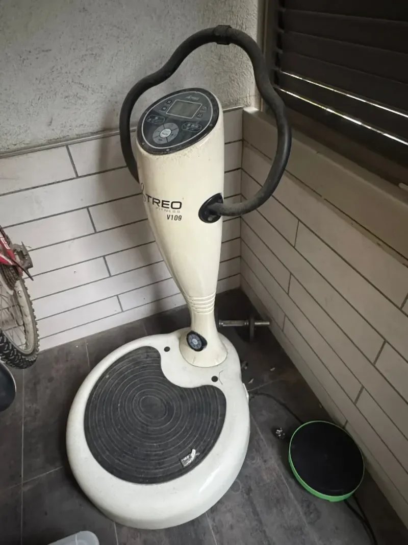 Plataforma Vibratoria TREO FITNESS V109