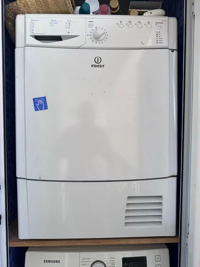 Secadora de condensación Indesit 7kg