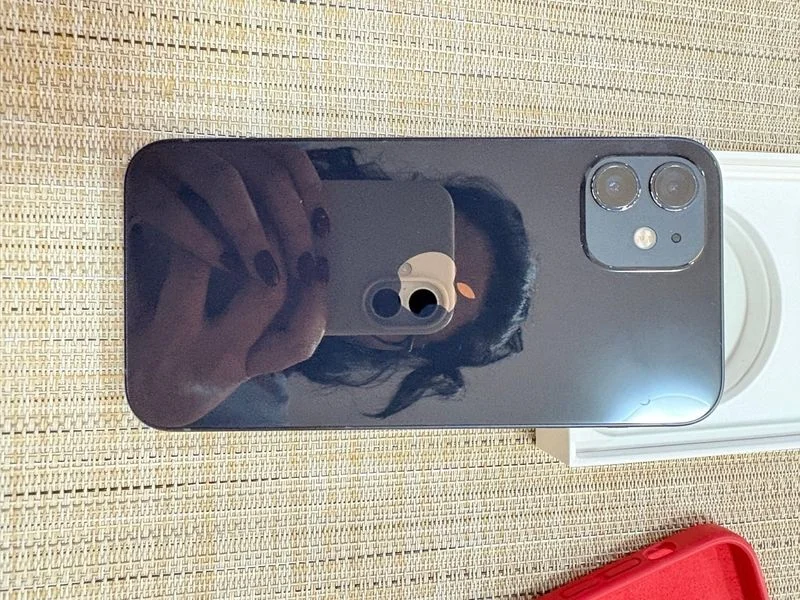 iPhone 12 256GB Negro con accesorios,caja original