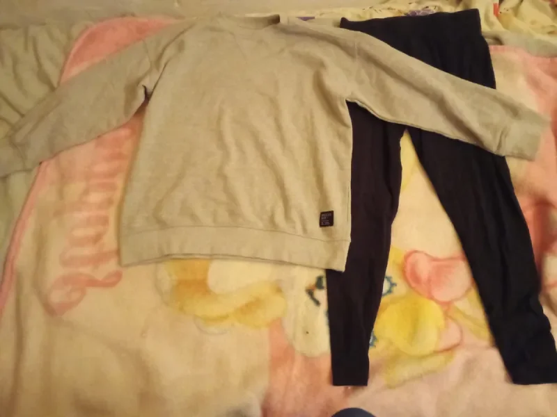 Conjunto dos piezas gris y negro