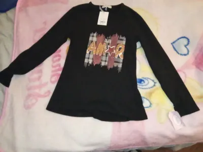 Camiseta negra manga larga AMOR