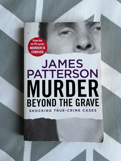 Murder Beyond the Grave (Murder Is Forever: Vol...