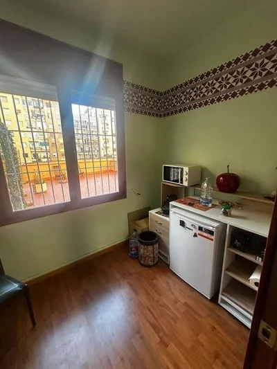 Oficina en permuta en Sant Antoni en Barcelona