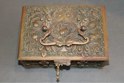 Elegante caja bronce estilo Art Nouveau Joyero1900