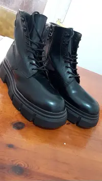 Botas Zara Hombre Negras - miniatura 1