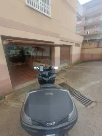 Honda Forza 125 Negra - miniatura 1