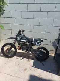 Moto de cross 60cc - miniatura 1