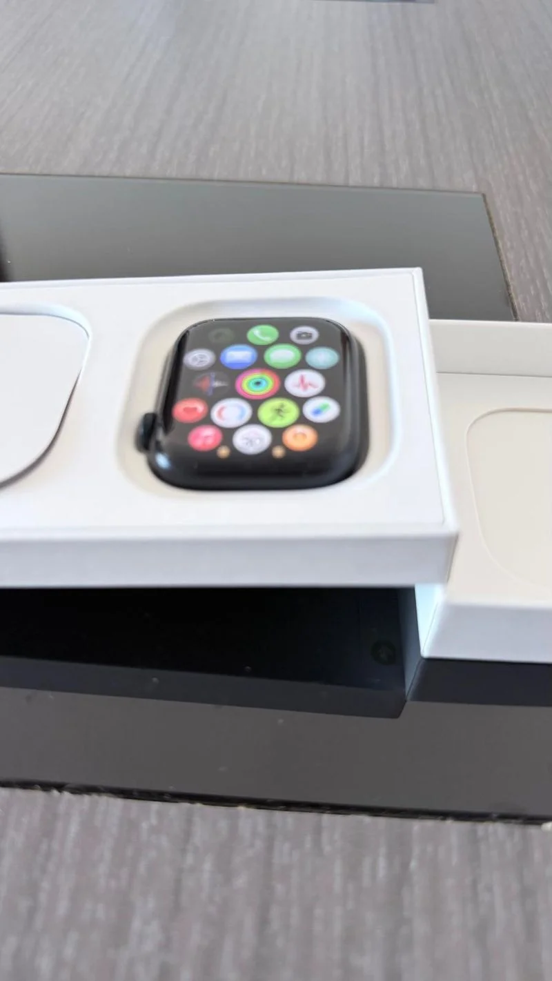 Apple Watch Series 9 GPS Medianoche