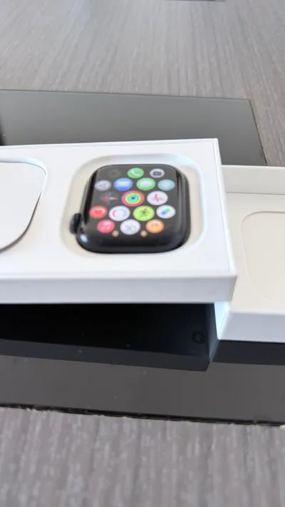 Apple Watch Series 9 GPS Medianoche