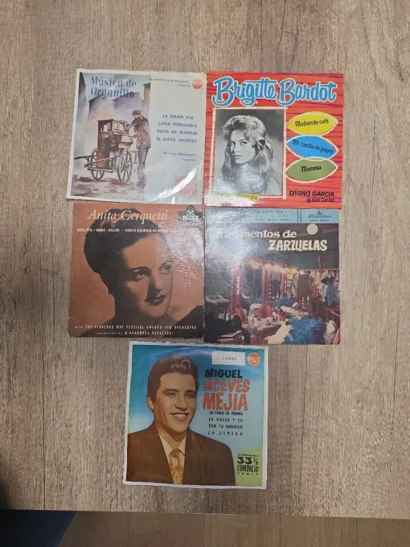 Lote Vinilos Pequeños Música Española