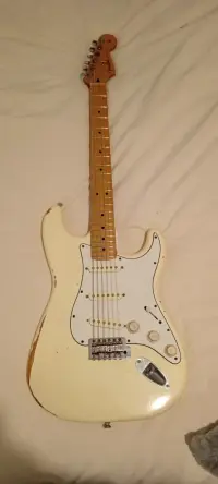 Guitarra Stratocaster - miniatura 1
