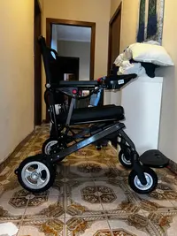 Silla de ruedas eléctrica plegab fibra de carbono - miniatura 1