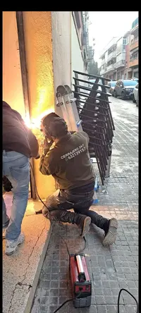 Cerrajero Anti-Crisis - miniatura 1