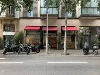 Nave industrial en permuta en Sant Antoni en Barcelona - miniatura 1