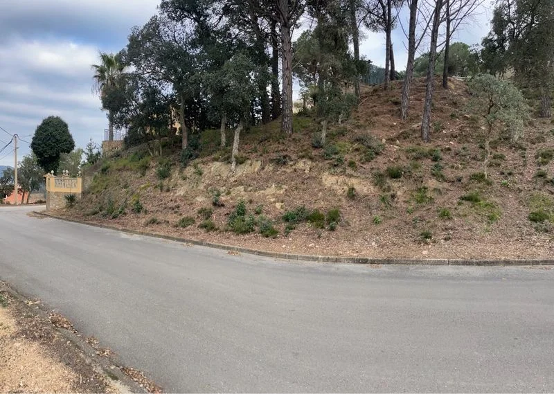 terreno edificable en serra brava . lloret urge
