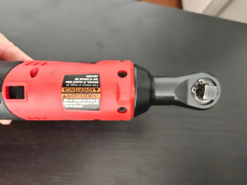 Carraca Milwaukee M12 averiada - foto 2