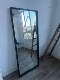 tengo 3 Espejos grandes negros en buen estado - miniatura 2