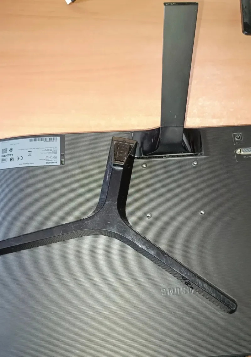 Monitor Samsung 24 Full HD - foto 2