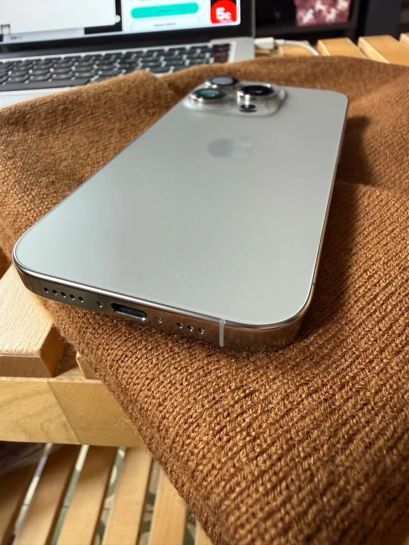 iPhone 16 Pro 256GB PARA PIEZAS - foto 2