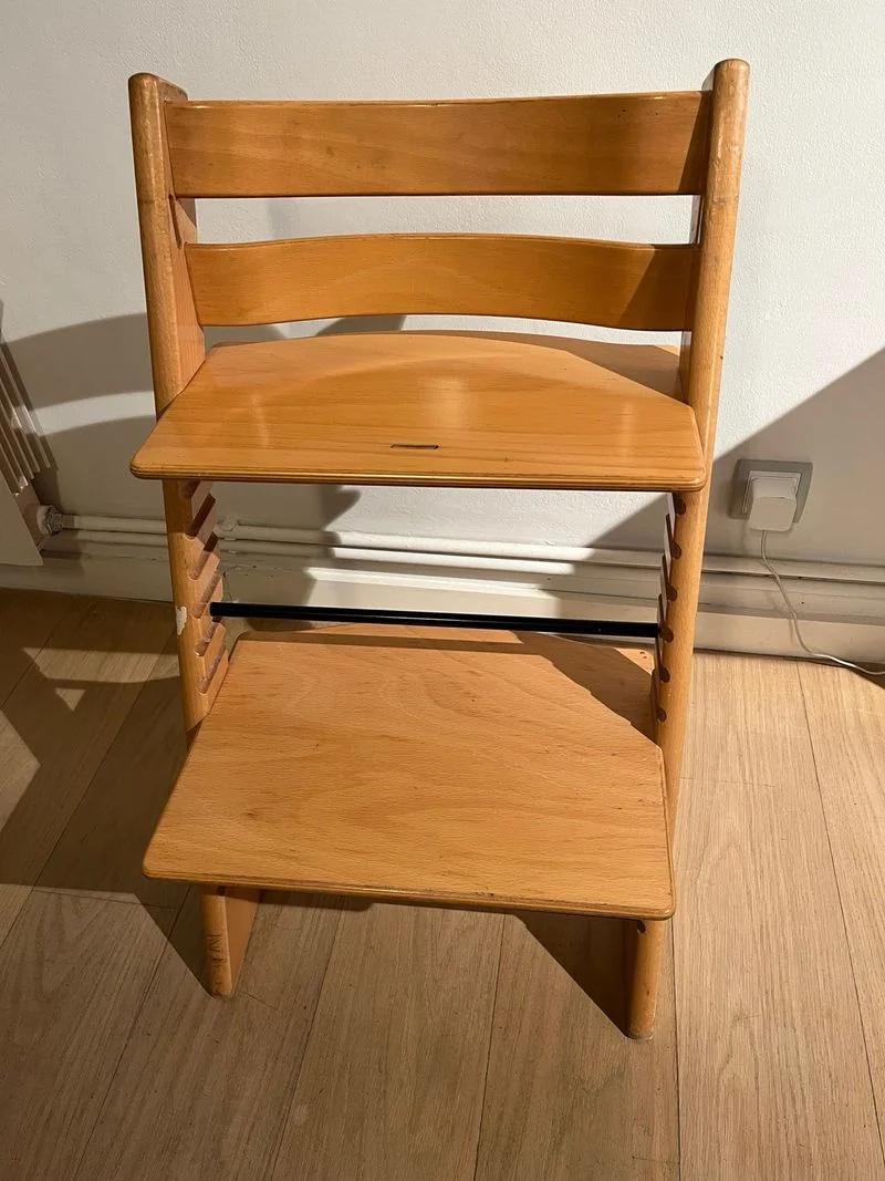 Trona de madera Stokke Color roble. - foto 2