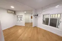 Local comercial en permuta en Sant Antoni en Barcelona - miniatura 2