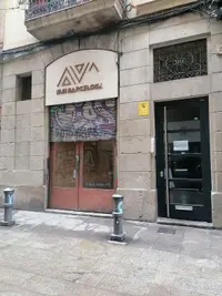 Local comercial en permuta en El Raval en Barcelona - miniatura 2