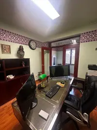 Oficina en permuta en Sant Antoni en Barcelona - miniatura 2