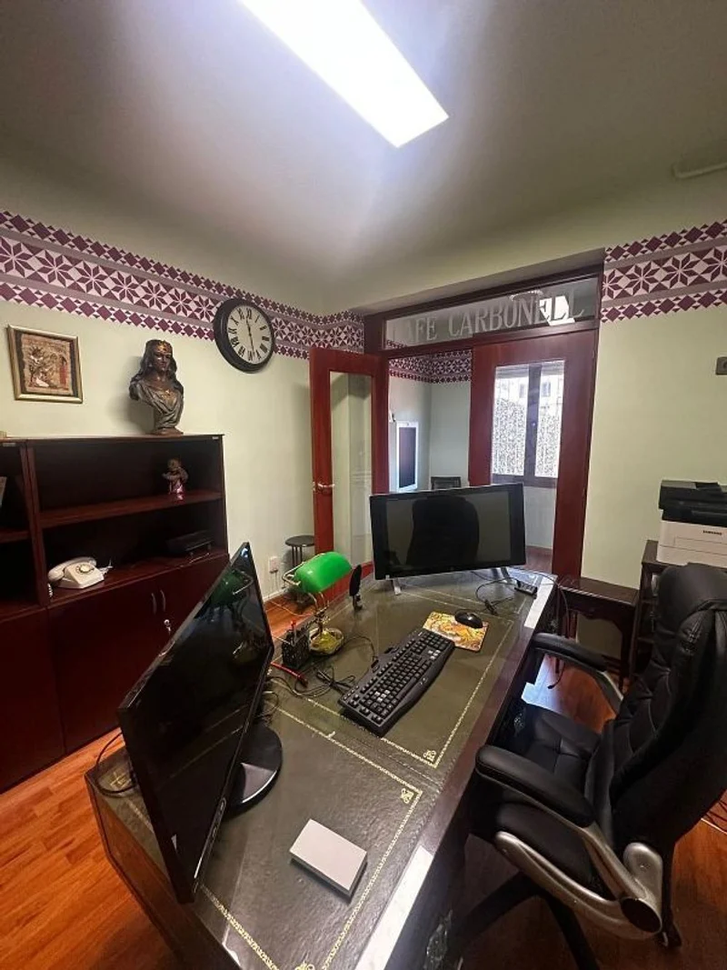 Oficina en permuta en Sant Antoni en Barcelona - foto 2