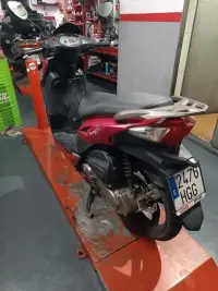 Moto SYM 125 Scooter 2011 - miniatura 2