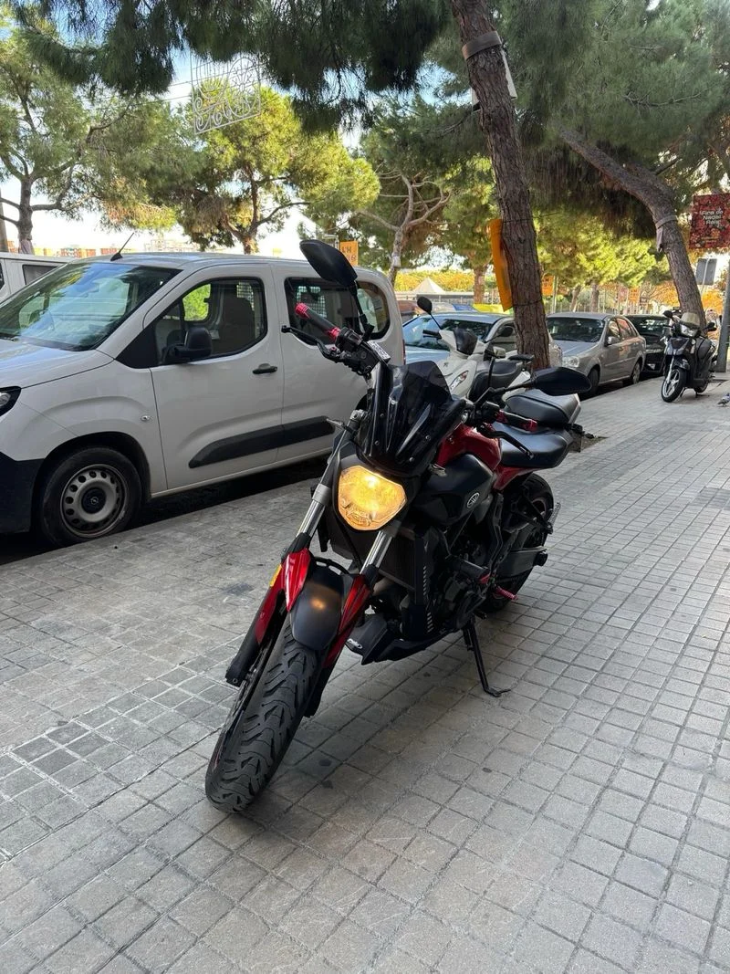 Yamaha MT07 - foto 2