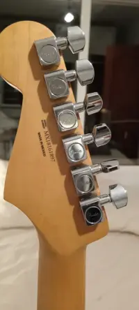 Guitarra Stratocaster - miniatura 2