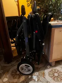 Silla de ruedas eléctrica plegab fibra de carbono - miniatura 2