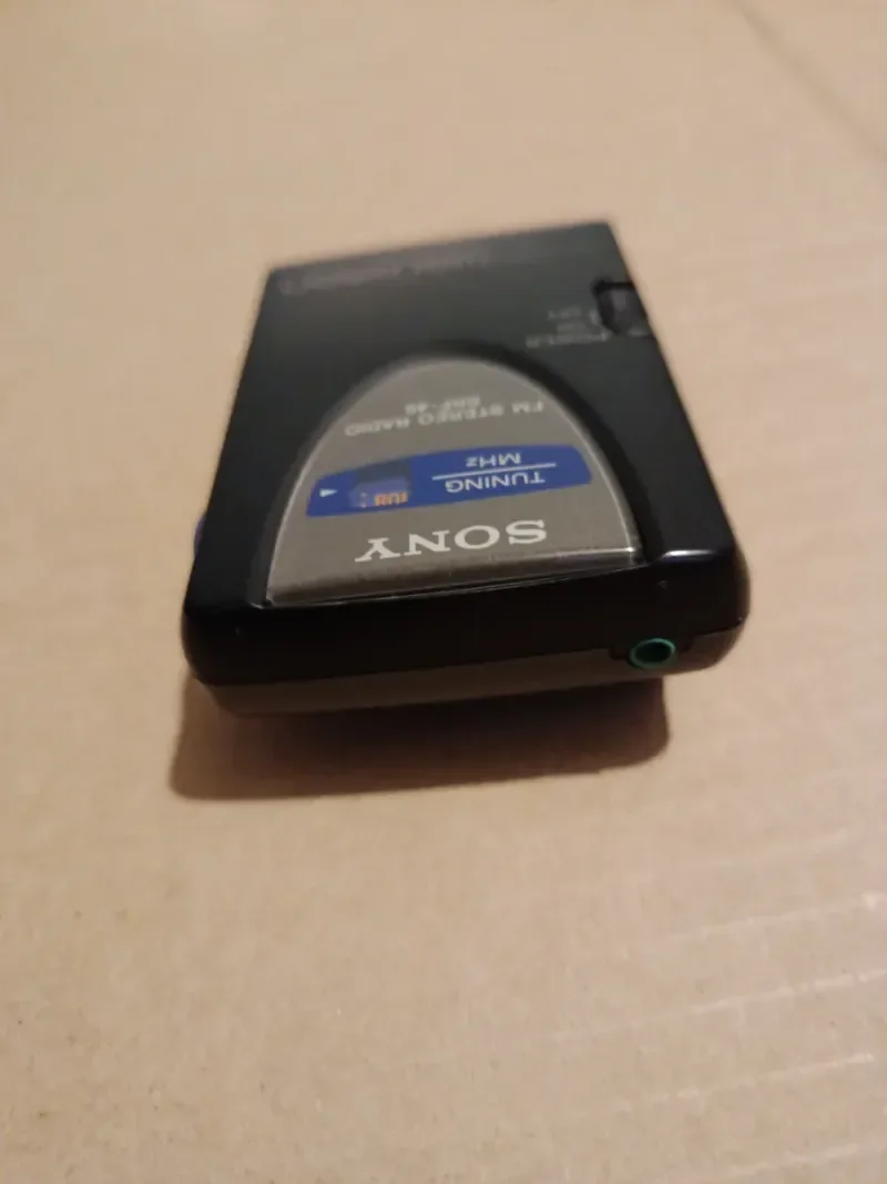 Radio Sony Walkman FM SRF-46 - foto 2