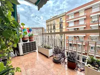 Piso en permuta en Sant Antoni en Barcelona - miniatura 2