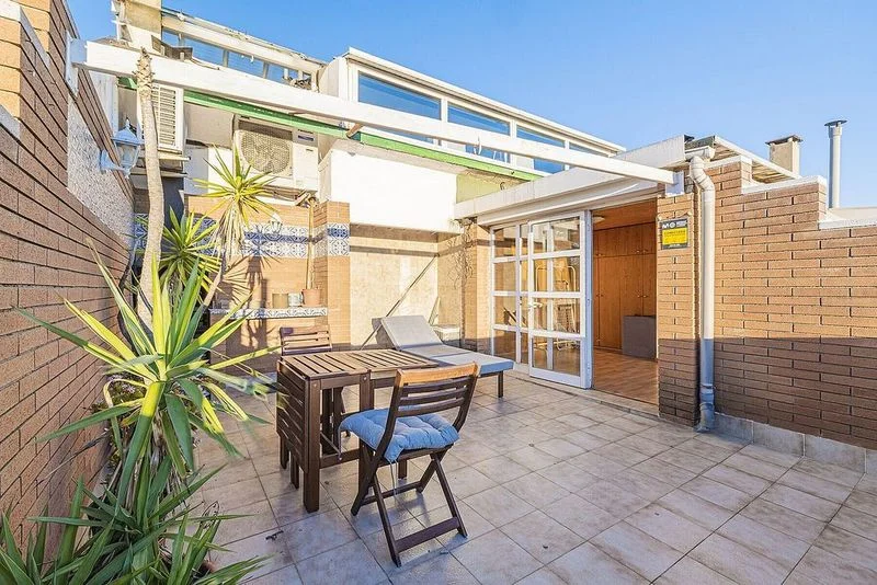 Ático en permuta en La Nova Esquerra de l'Eixample en Barcelona - foto 2