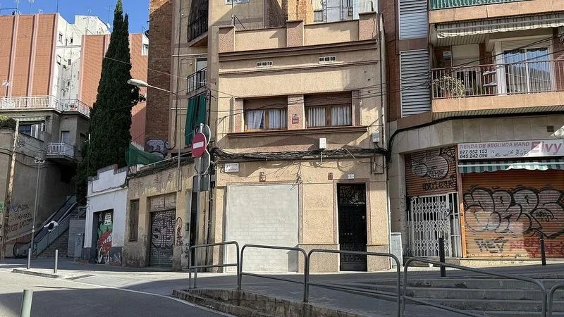 Solar en permuta en Collblanc en Hospitalet de Llobregat, L´ - foto 2