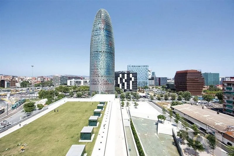 Terreno en permuta en El Poblenou en Barcelona - foto 2