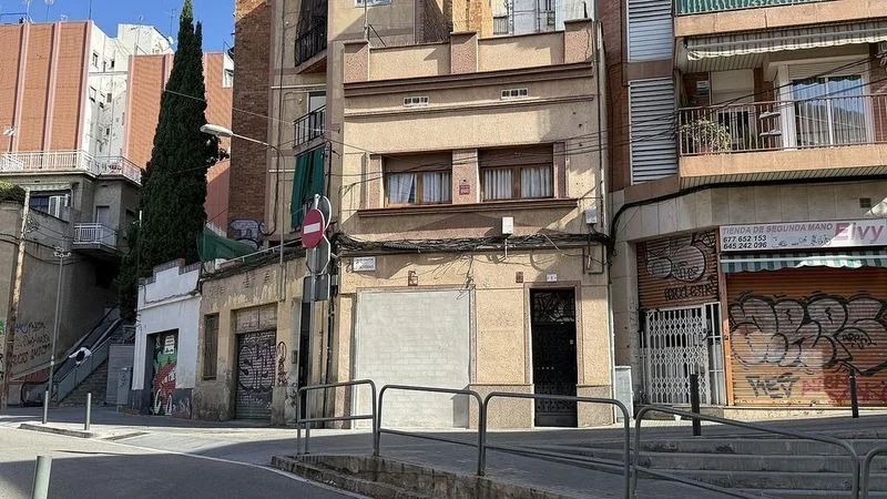 Terreno en permuta en La Torrassa en Hospitalet de Llobregat, L´ - foto 2