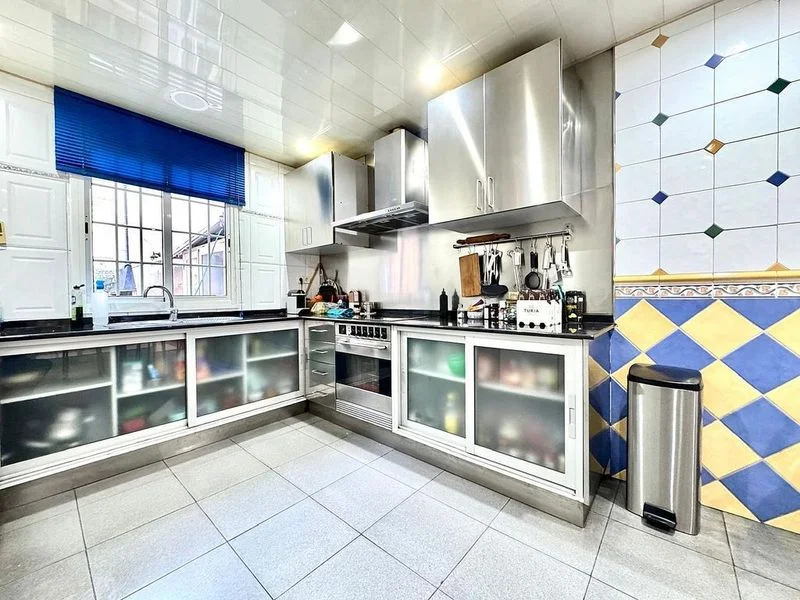 Edificio en permuta en El Poble Sec - Parc de Montjuïc en Barcelona - foto 3