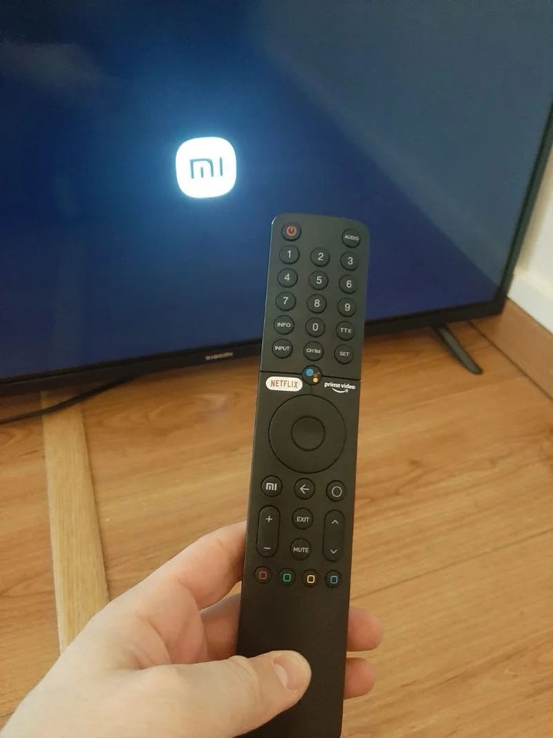 Xiaomi TV 32 Negra MITV-MOSR1 - foto 3