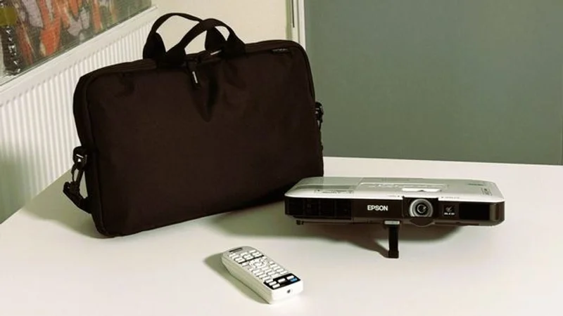 Proyector Epson EB-1780W 3000lm HD Profesional - foto 3