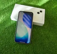 iPhone 13 128GB Blanco + 27 fundas de regalo! - miniatura 3