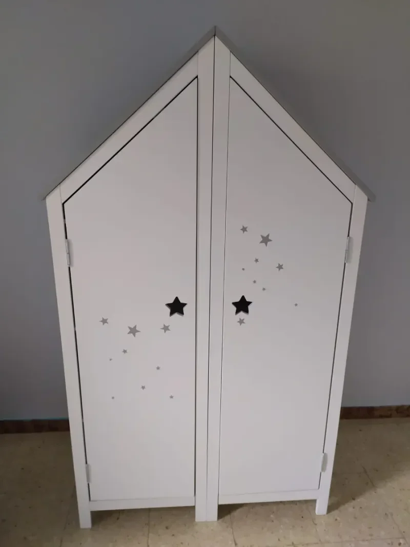 Armario infantil con estrellas - foto 3
