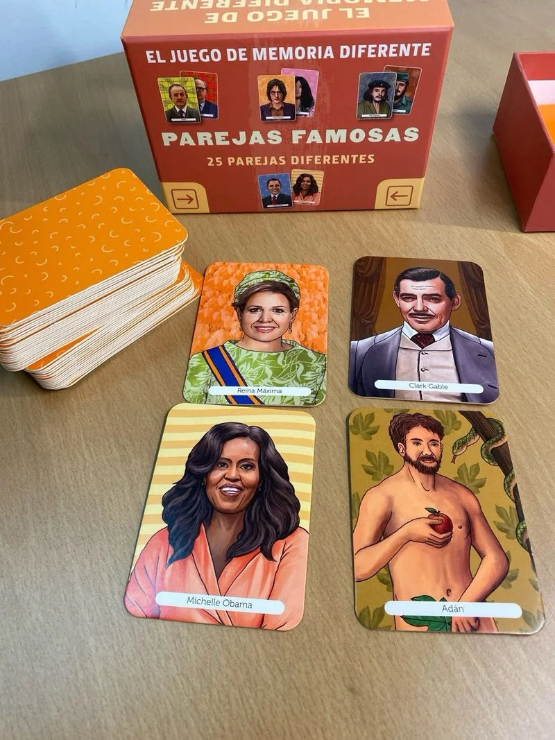 Juegos de mesa Master Mind y Parejas Famosas - foto 3