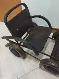 Cochecito antiguo de  metal - miniatura 3