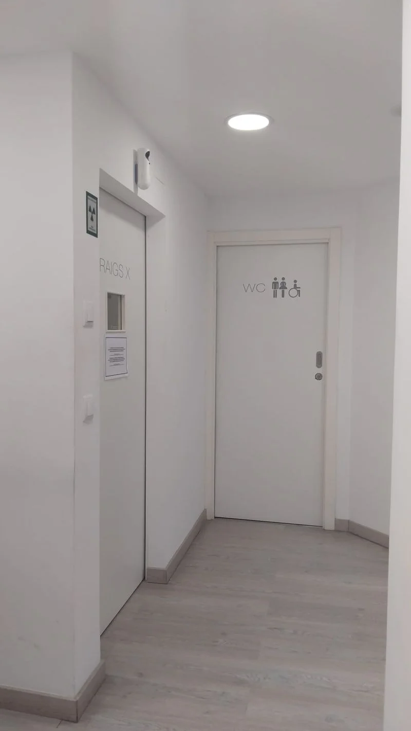 TRASPASO Clínica Dental Barcelona – Todo incluido - foto 3