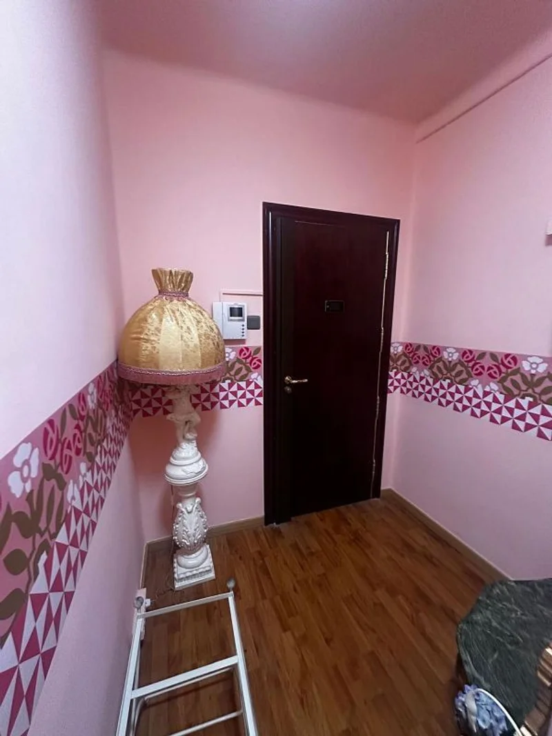 Oficina en permuta en Sant Antoni en Barcelona - foto 3